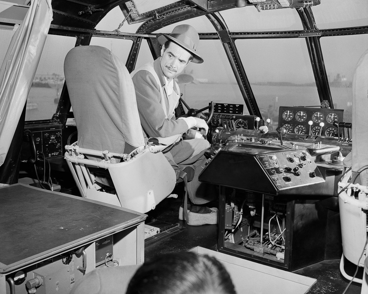 01 Nov 1947, San Pedro, Los Angeles, California, USA --- Howard Hughes makes preparations for the historic flight of the Spruce Goose. --- Image by © Bettmann/CORBIS