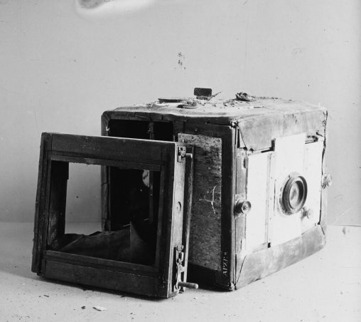 Andrée’s Polar Expedition (1897). A found expedition camera (1930) [via Tekniska museet].