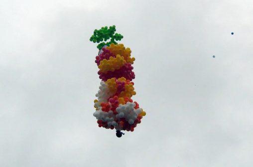 On 20 April 2008, Brazilian priest Adelir Antônio de Carli left Paranaguá (PR), bound for Dourados, in Mato Grosso do Sul. He flew in colourful helium balloons and aimed to stay in the air for 20 hours. The winds carried him into the Atlantic Ocean, communications and navigation failed, and his body was only found, by chance, 3 months later by a ship.